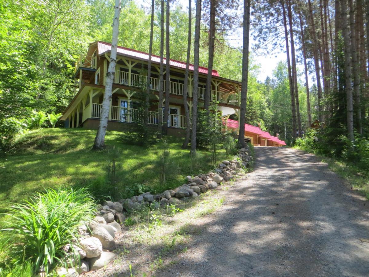 La Maison Sous Les Arbres Saint Roch de Mekinac ภายนอก รูปภาพ