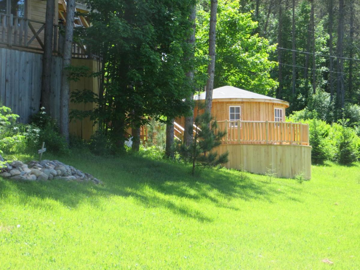 La Maison Sous Les Arbres Saint Roch de Mekinac ภายนอก รูปภาพ