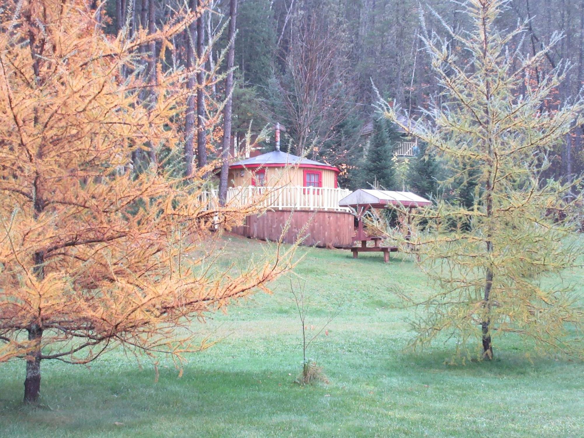 La Maison Sous Les Arbres Saint Roch de Mekinac ภายนอก รูปภาพ